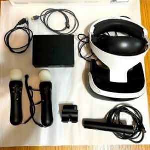 PlayStation VR gaming headset with controllers and gun controller w/wires
